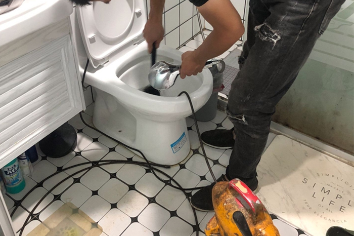 曲江疏通下水道