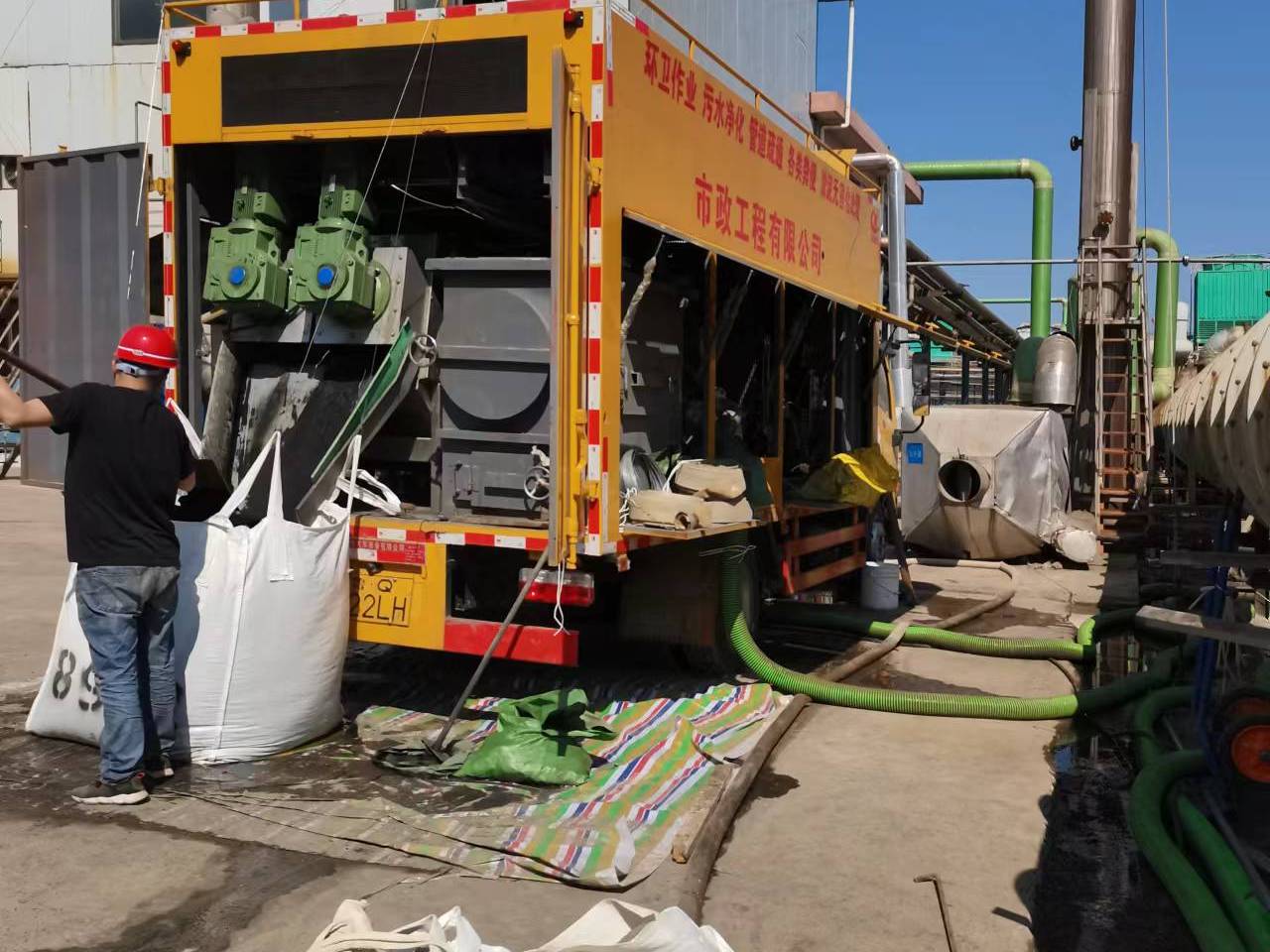 曲江淤泥压干处理